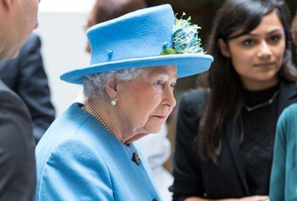 Королева Елизавета II отказалась носить натуральный мех - Cursorinfo: главные новости Израиля