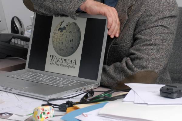 Путин дал добро на замену «Википедии» российским аналогом