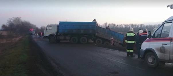 Видео с места аварии в Курской области, где погибли пять человек
