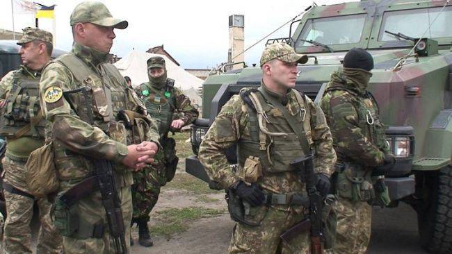 ДНР: Украинская армия пытается выбить националистов из сел у Петровского