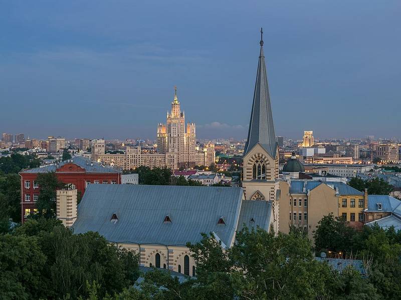 Лютеранский собор эвакуировали в центре Москвы после звонка о минировании