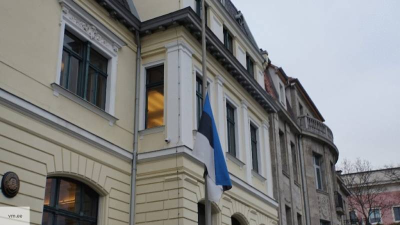 В Сети высмеяли нежелание эстонского МИД отпускать президента в Москву на 9 мая