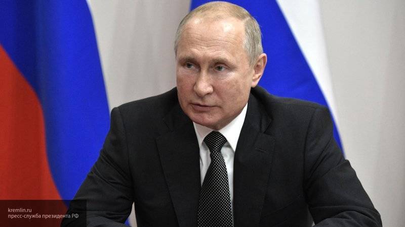 Путин резко раскритиковал главу Миннауки, потребовав навести порядок в магистратуре