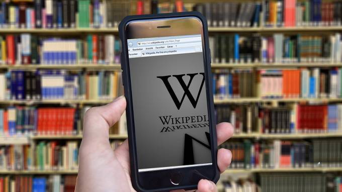 Путин предложил заменить "Википедию" отечественным аналогом