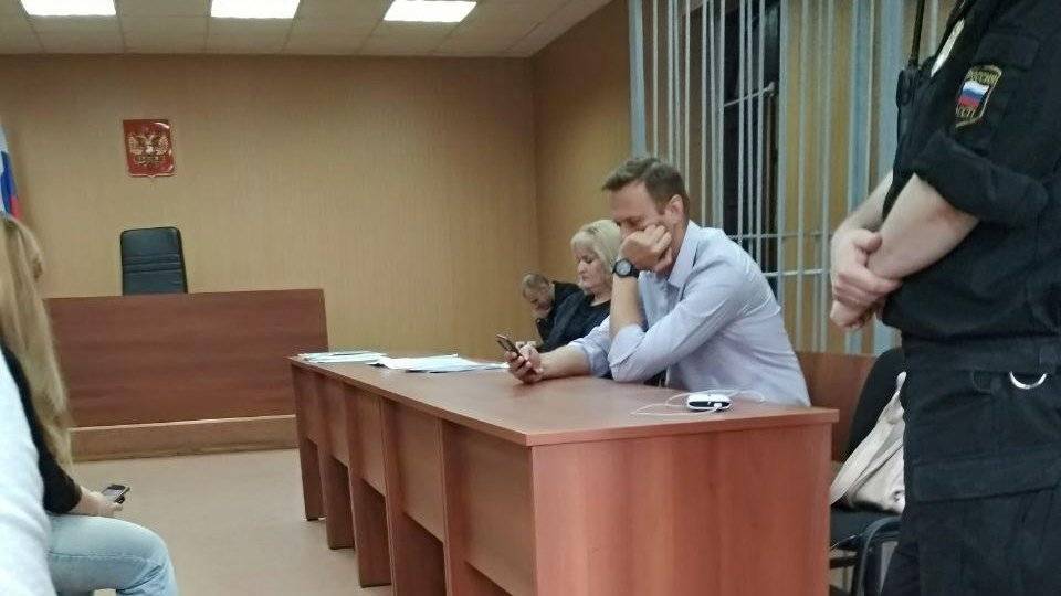 Западные СМИ пытаются смыть с Навального клеймо политического неудачника
