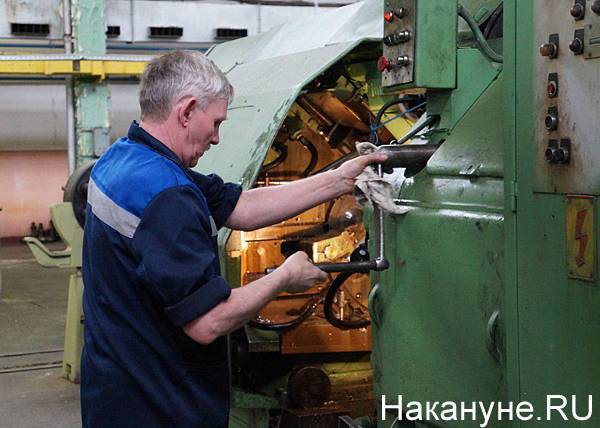Завод имени Дзержинского уходит в простой, позже там могут ввести "трехдневку"