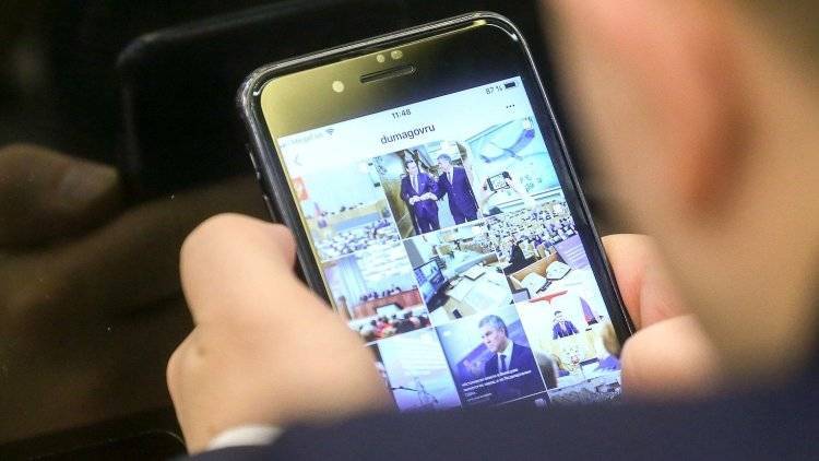 Госдума поддержала законопроект о запрете продажи смартфонов без российского ПО