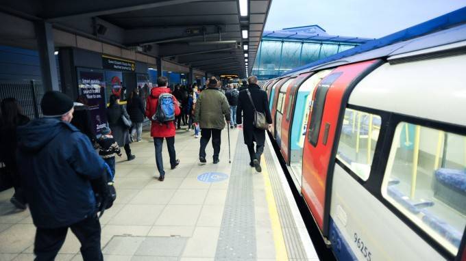 Пассажиры лондонского метро страдают от загрязнения воздуха в 8 раз больше, чем водители авто