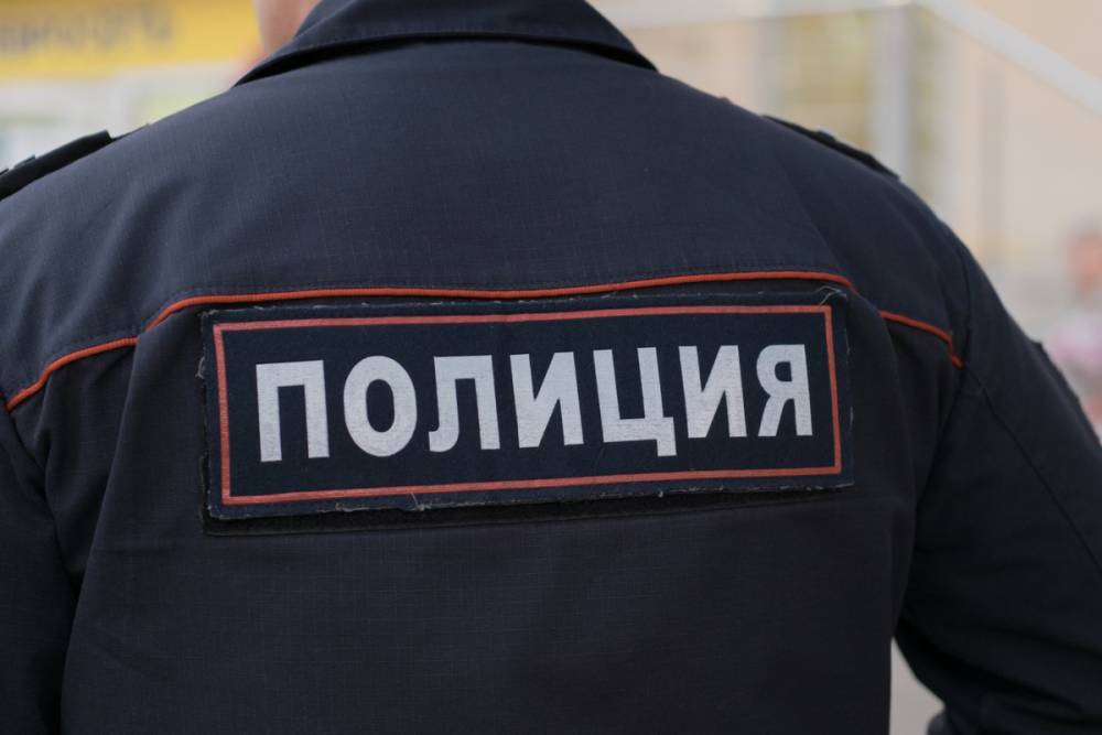В Москве полицейский пытался съесть взятку в 10 тысяч рублей