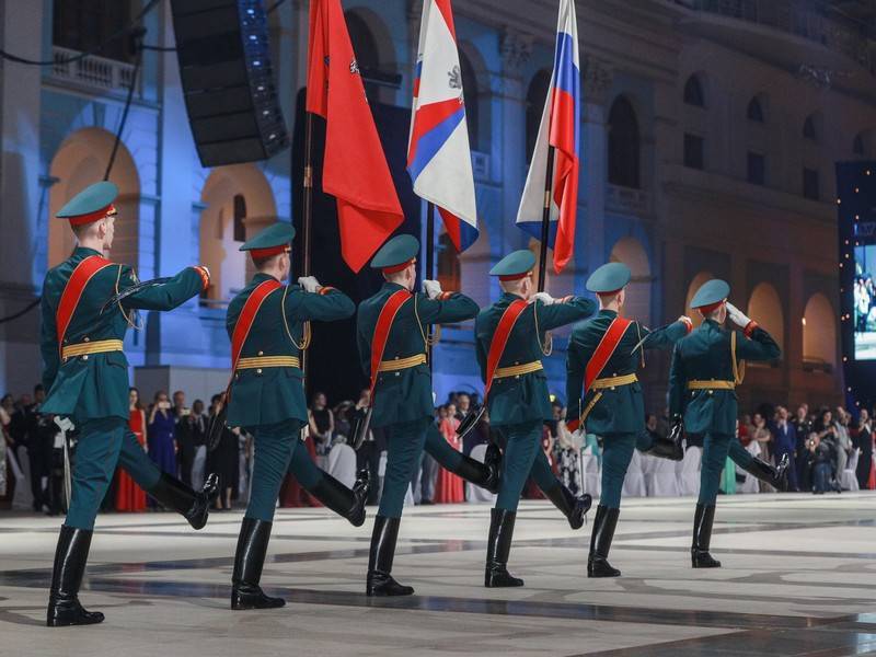 Около тысячи кадетов и юнармейцев пройдут по Красной площади 7 ноября