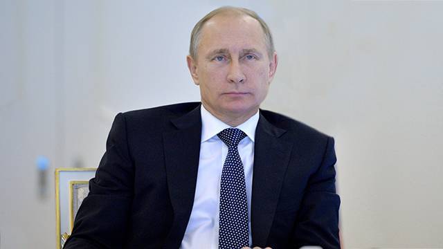 Путин поручил отслеживать движение средств на гособоронзаказ