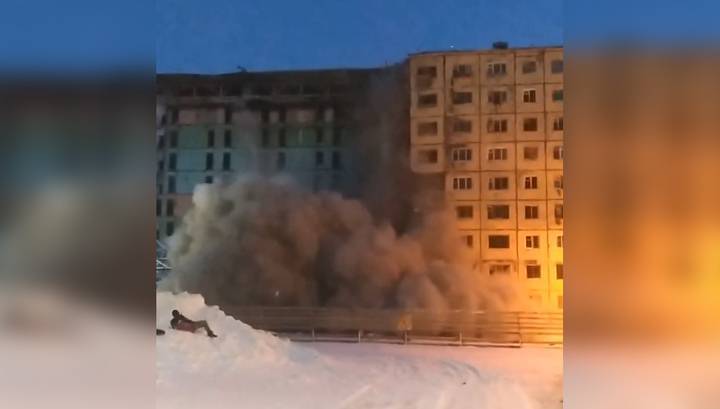 Момент обрушения девятиэтажного дома в Норильске попал на видео