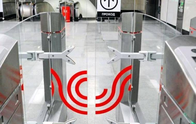 Более 20 турникетов в московском метро оснастят системами видеонаблюдения