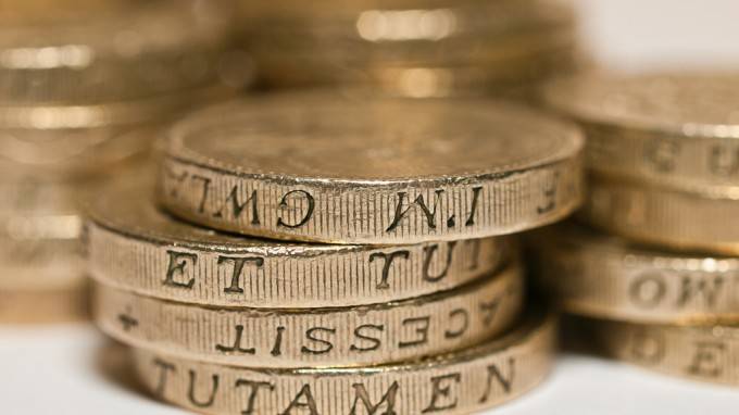 Правительство: монеты в 1 фунт будут в обороте только до октября - angliya.today - Англия