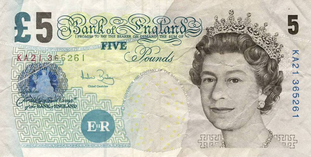 Одна из четырех 5-фунтовых купюр с Джейн Остин все еще "гуляет" по Великобритании