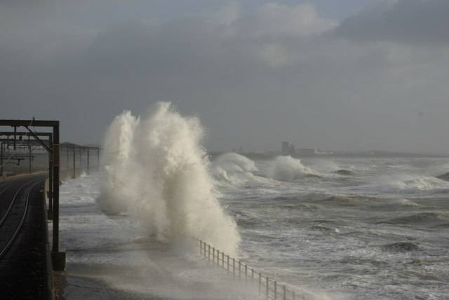 Ураган «Дорис»: скорость ветра до 87 миль в час - angliya.today - Англия - Ирландия