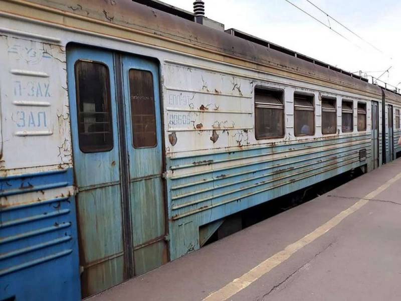 Вешенки в вагонах: Украинские поезда начали покрываться плесенью и грибами