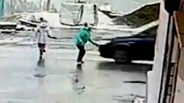 Видео: легковушка сбила ребенка под Москвой