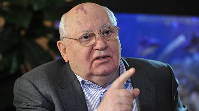 Штайнмайер отметил вклад Горбачева в объединение ФРГ и бывшей ГДР