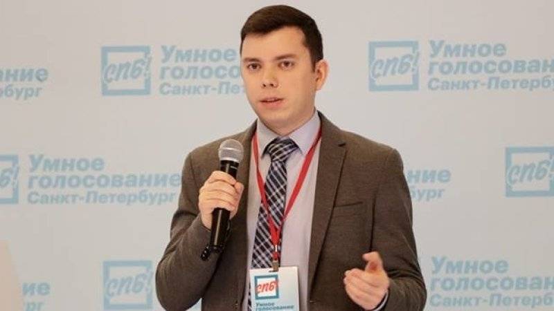 Гей-скандал стал причиной расставания Навального с Шуршевым