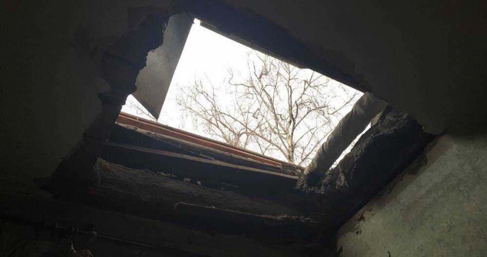 СК начал проверку после обрушения потолка в квартире инвалида на севере Москвы