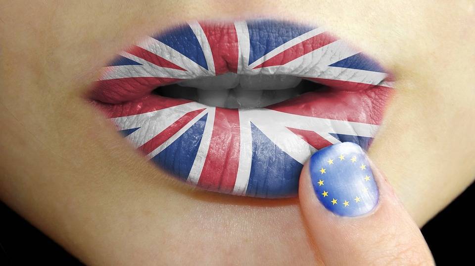 «Моя семья разрушена»: родители-граждане ЕС требуют ясности - angliya.today - Англия