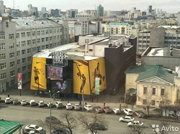 В Екатеринбурге продают два работающих ТЦ. Их цена — около ₽3 млрд