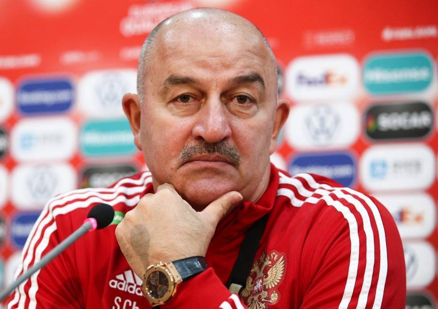 Черчесов считает, что играть в Москве "Локомотиву" будет сложнее, чем в Турине