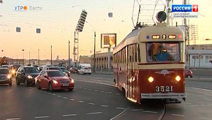 Трамвай-экскурсовод проедет по красивейшим местам Северной столицы