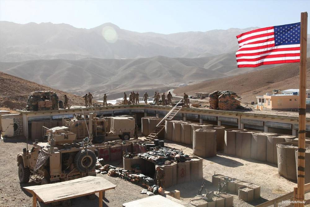 США строят военные базы у месторождений нефти в Сирии — Anadolu