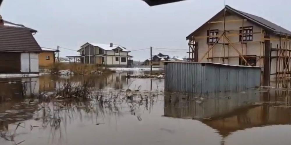 Опубликовано видео из затопленной Вологодской области