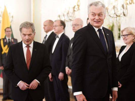 Президент Литвы желает управлять переговорами между Евросоюзом и Россией