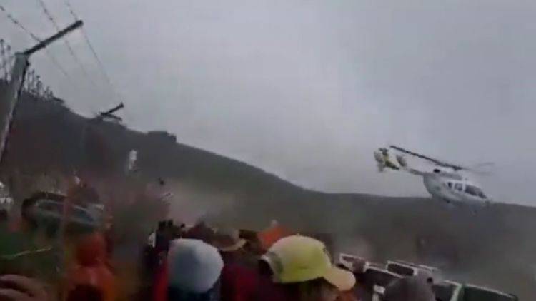 Президент Боливии Эво Моралес едва не разбился на вертолете - видео