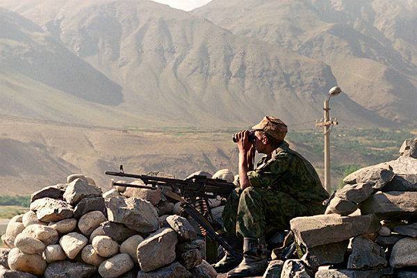На погранзаставу в Таджикистане напали боевики, 15 бандитов уничтожены