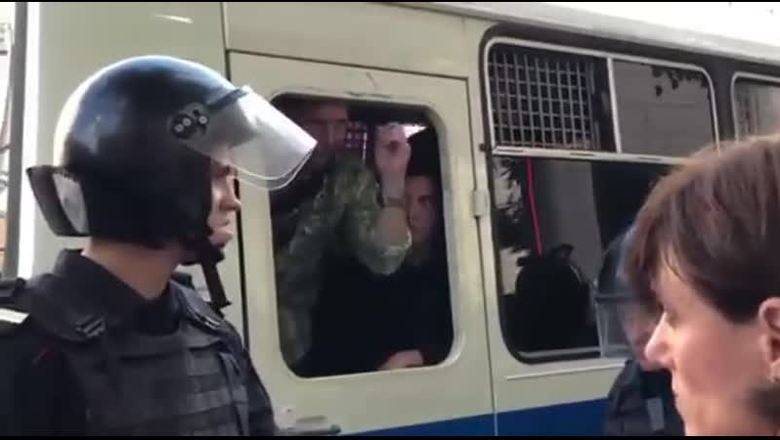 Фигурант дела протестов в Москве не признал вину в нападении на полицейского