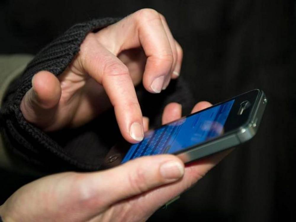 Мобильные телефоны в тюрьмах: исламисты остаются на связи