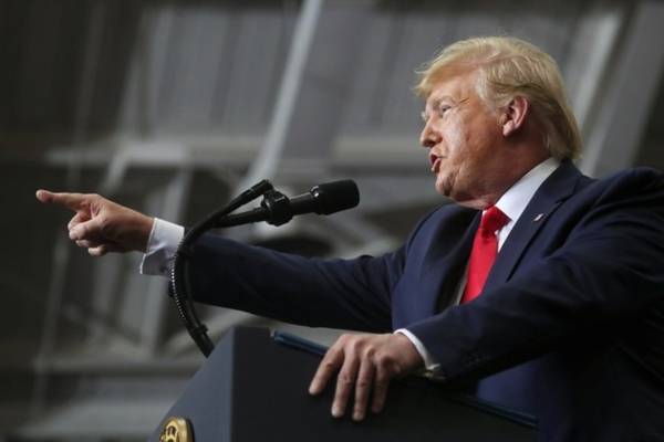 Трамп предупредил «кровожадных дикарей» о «праведной мощи» армии США