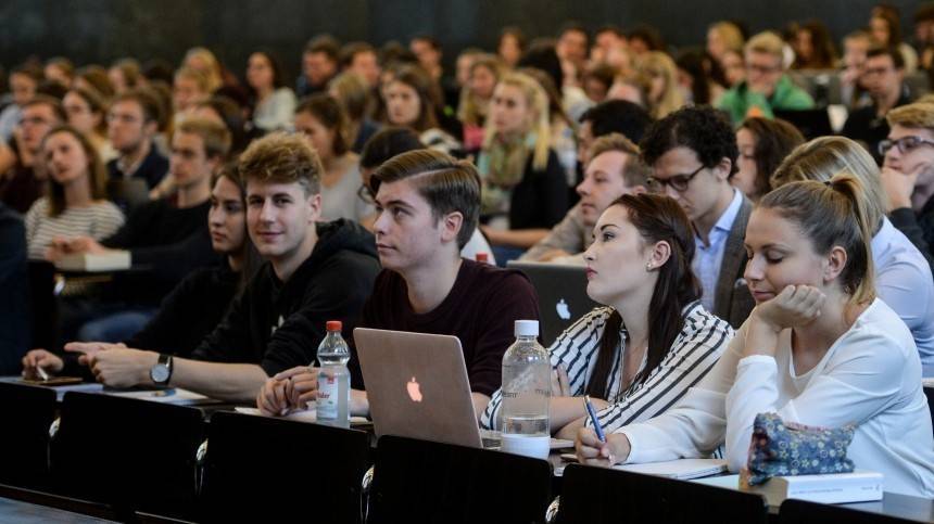 Минтруд намерен следить за выпускниками вузов и колледжей - 5-tv.ru