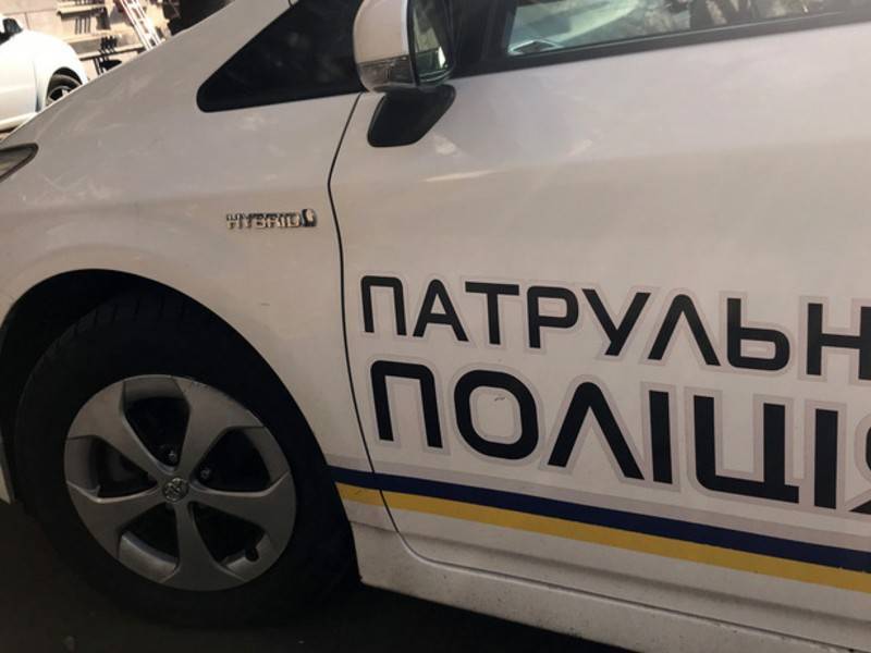 Автомобиль Mercedes взорвали в Киеве: один человек погиб