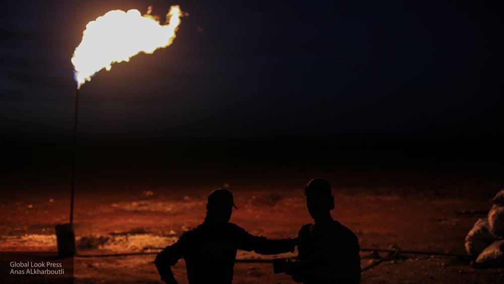 США остаются в Сирии, чтобы вместе с курдскими радикалами заниматься контрабандой нефти