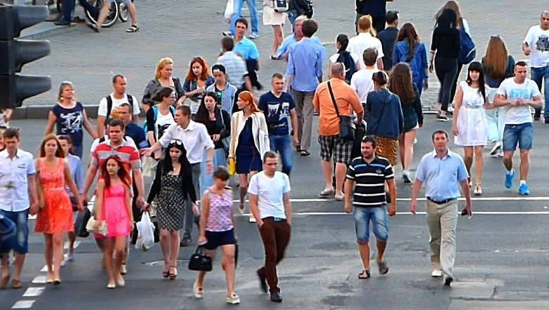 Население России с начала года сократилось на 52 тысяч человек