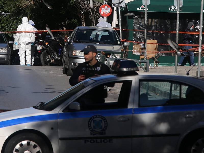 Неизвестные взорвали самодельную бомбу в Афинах