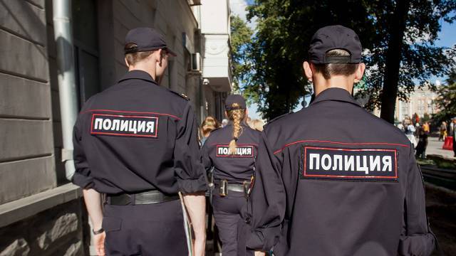 Россияне назвали полицейских опрятными, сильными и вежливыми