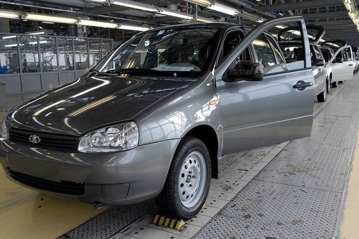 Экспорт автомобилей из РФ вырос почти на треть