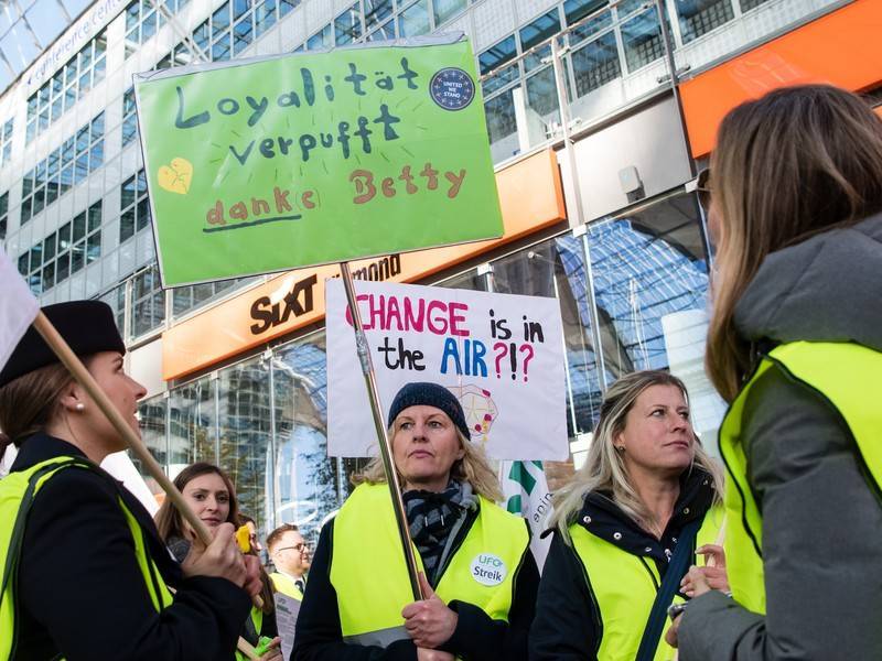 Забастовка сотрудников Lufthansa вмешалась в планы десятков тысяч человек