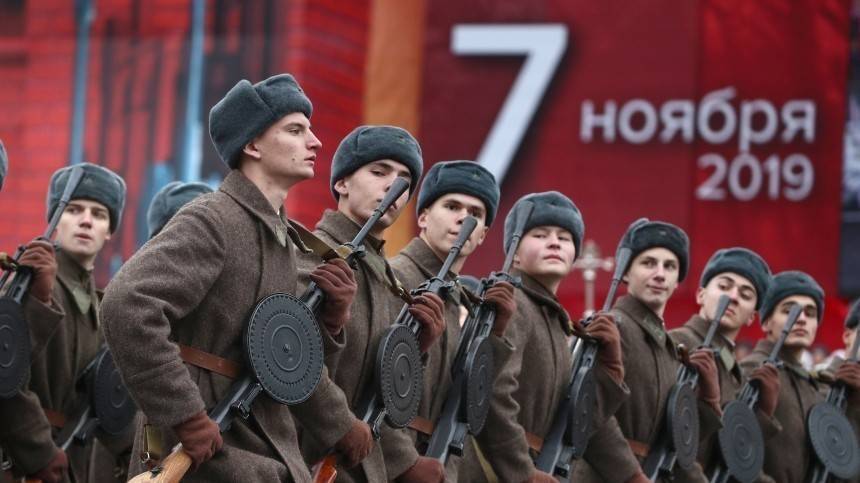 С него началась победа: Годовщина парада 1941 года в Москве