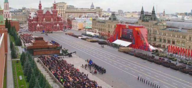 В Москве прошел торжественный марш в честь Парада 1941 года