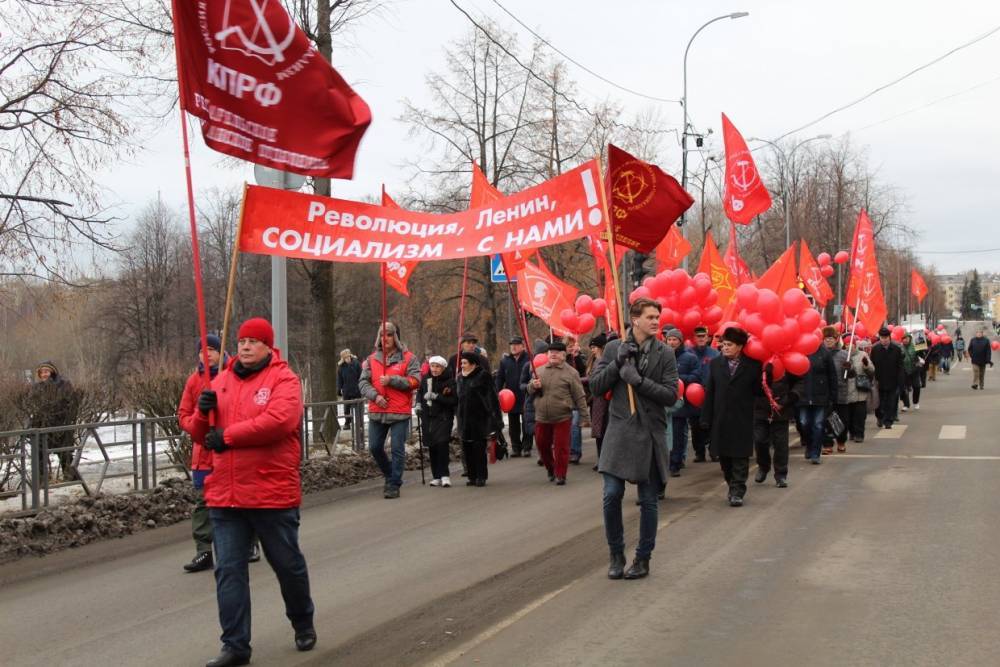 Отметившие годовщину революции коммунисты Карелии по-прежнему верят в победу