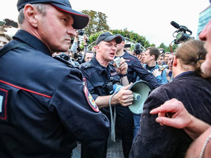 Суд вернул жалобу на арест фигуранта дела о беспорядках в Москве