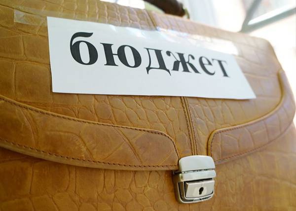 Депутаты Севастополя единогласно одобрили трехлетний бюджет в первом чтении